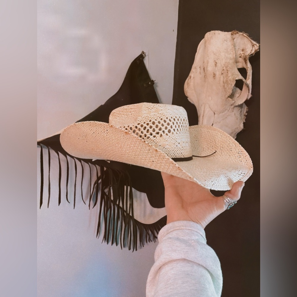 TWISTER STRAW HAT